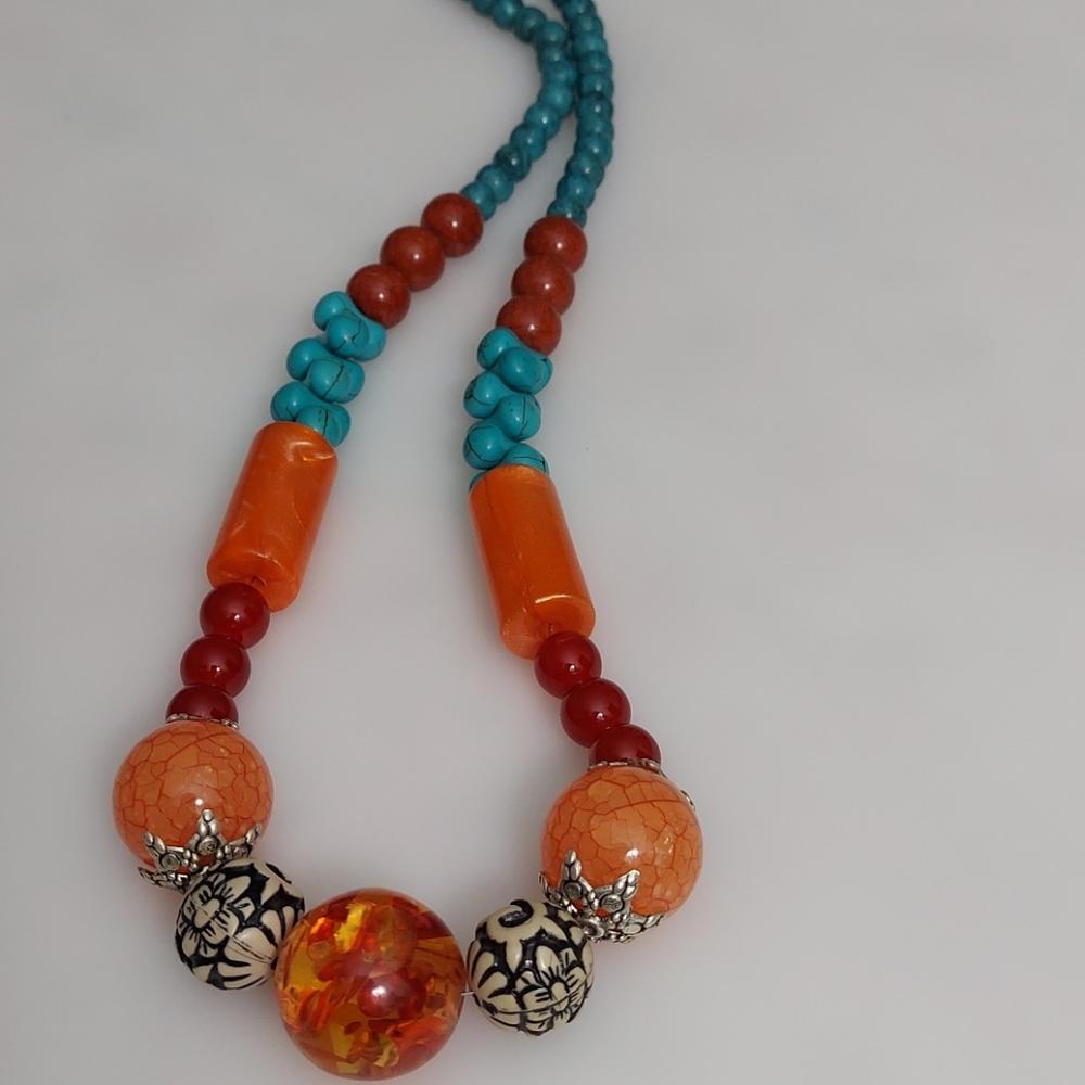 Mix with large orange beads necklace - Picture 4 of 13